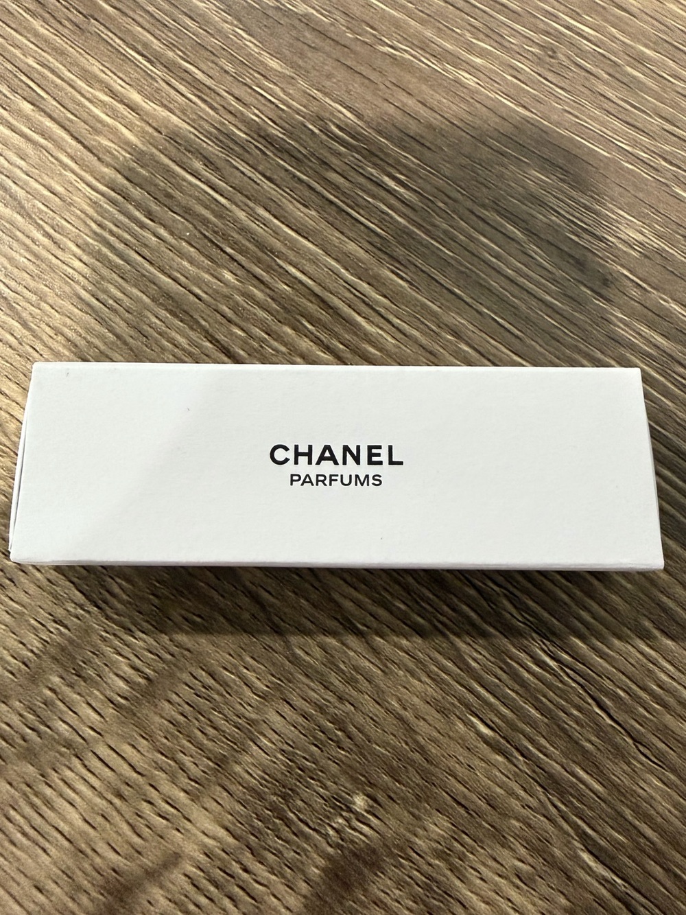 CHANEL N°5 L’EAU Silver Keychain VIP Perfume Capsule with Ribbon & Box AUTHENTIC - Picture 11 of 12